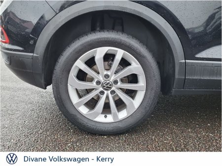 2024 Volkswagen T-Roc LIFE 2.0 TDI M6F 116 BHP €31,950 thumbnail