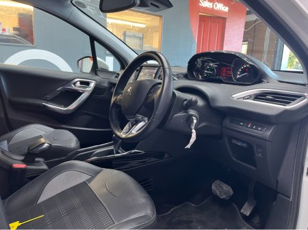 2017 Peugeot 2008 €12950! 2017 PEUGEOT 2008 1.2 AUTOMATIC €12,950 thumbnail