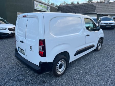 2022 Peugeot Partner  €11,250
