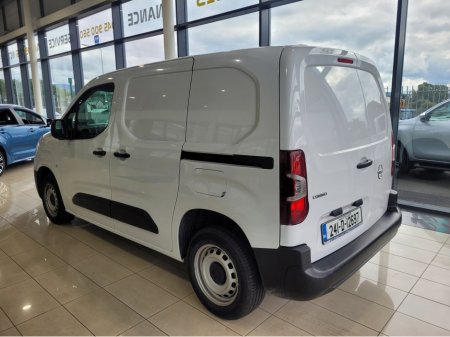 2024 Opel Combo KOMF L1H1-1.5 100PS D 3DR €12,950