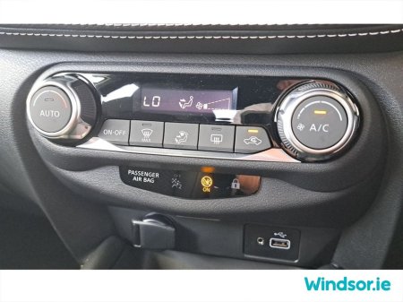 2024 Nissan Juke HYBRID 1.6 SV PREMIUM €29,995 thumbnail