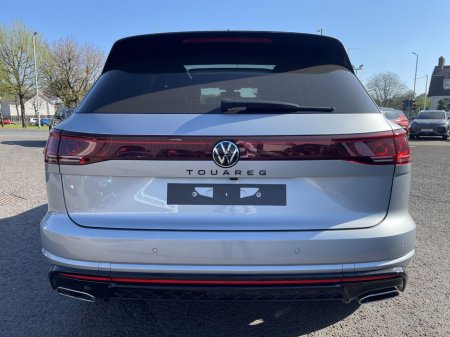 2024 Volkswagen Touareg Black Edition €99,692 thumbnail