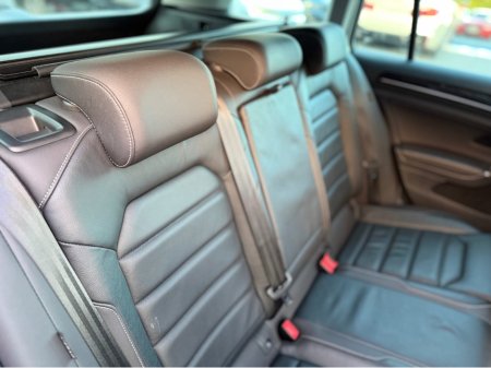 2019 Volkswagen Golf HIGHLINE PRO - 2.0L DIESEL - AUTO - 12M WARRANTY - CAR: 1600 €21,950 thumbnail