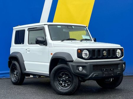 2022 Suzuki Jimny 1.5 MANUAL AWD // 4 SEATER // LOW-RATIO TRANSFER BOX // DIGITAL CLIMATE CONTROL €27,950
