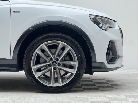 2023 Audi Q3 S LINE 45 TFSI E BLACK EDITION €39,990 thumbnail