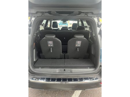 2025 Peugeot 5008 1.5 BlueHDi 130bhp Allure Auto thumbnail