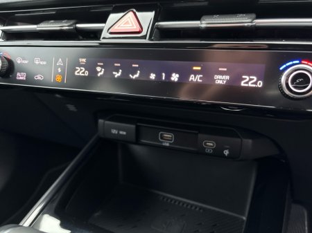 2025 Kia Niro HEV SEM €36,895 thumbnail