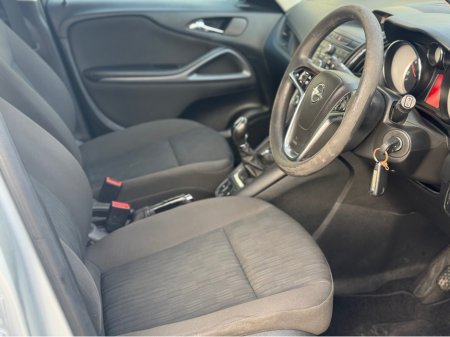 2016 Opel Zafira E 1.6 CDTI 5DR thumbnail