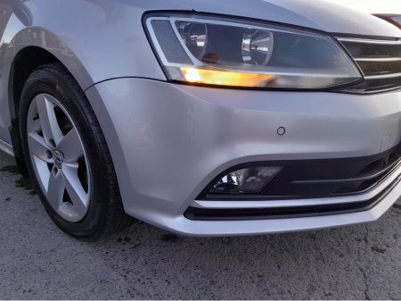 2016 Volkswagen Jetta CL 2.0 TDI MANUAL 5SPEED 110BHP 4DR €8,950 thumbnail