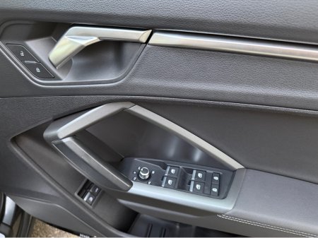 2024 Audi Q3 S LINE 45 TFSI E//LOW MILEAGE//FULL LEATHER//REVERSE CAMERA//FINANCE PACKAGES// €46,950 thumbnail