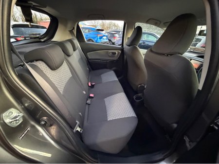 2015 Toyota Yaris Mint Yaris - 1.0 petrol - fantastic spec €11,750 thumbnail