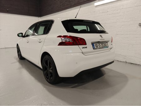2016 Peugeot 308 ALLURE 1.2 110 4DR €8,750 thumbnail