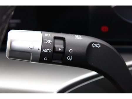 2025 Hyundai Ioniq 9 RWD standard (Long Range) Platinum €75,950 thumbnail