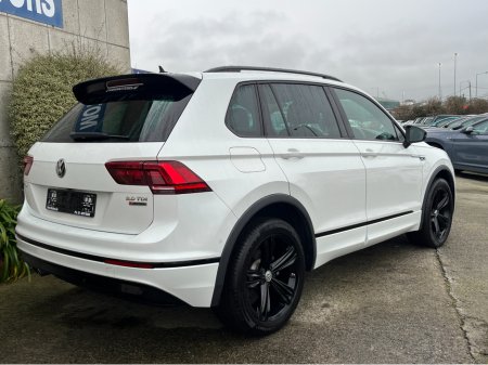 2020 Volkswagen Tiguan R-LINE 4MOTION AUTOMATIC 2.0 DIESEL //LOW MILES//HIGH SPEC//360 PARKING CAMERAS//HALF LEATHER HEATED FRONT AND REAR SEATS//KEYLESS ENTRY// €34,950