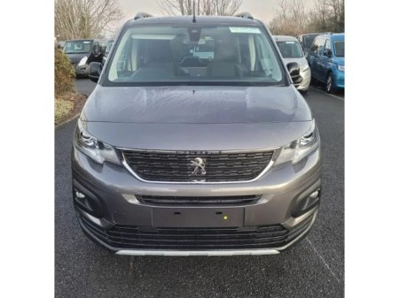 2024 Peugeot Rifter Wheelchair Accessible Taxi €56,500