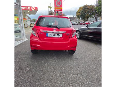 2013 Toyota Yaris 1.0 VVT-i 5Dr Sport €9,399