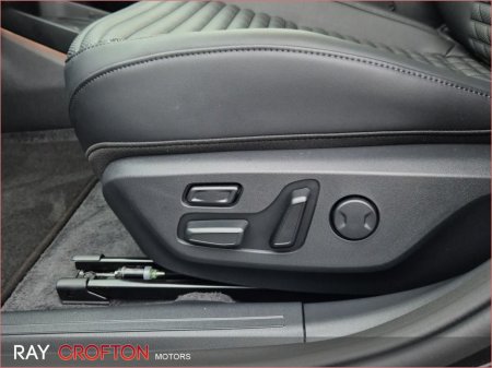 2025 Kia EV4 EV4 5 HB GT LINE LR 5DR AUTO €49,950 thumbnail