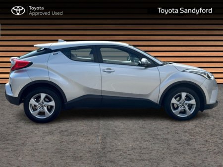2018 Toyota C-HR 1.2T + BLACK LEATHER & SIDE STEPS // REAR CAMERA // BLUETOOTH // AIR CON // TOYOTA SAFETY SENSE // ALLOY WHEELS // FULL WARRANTY €19,945