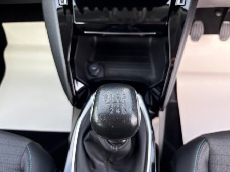 2022 Peugeot 2008 ALLURE PREMIUM + B-H BLUEHDI PLUS S/S €22,999 thumbnail