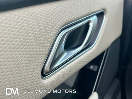 2018 Land Rover Range Rover Velar VEL 2.0 TD4 S 5DR AUTO €30,899 thumbnail