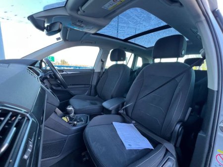 2022 Volkswagen Tiguan ELEGANCE 1.4 TSI PHEV // OPENING PAN ROOF // VERY LOW MILEAGE // HEATED SEATS // POWERED BOOT LID €34,900