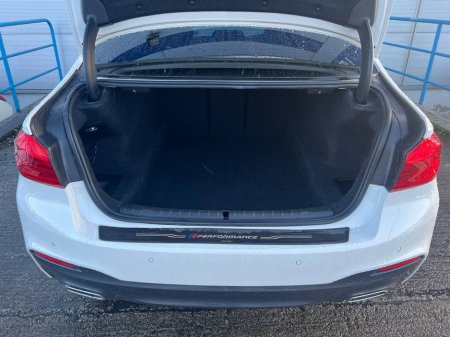 2017 BMW 5 Series 523d M-SPORT COMPETITION 2.0 AUTO // SERVICE HISTORY // FOUR-WHEEL-STEERING // 360 PARKING AID €24,950 thumbnail