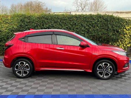 2020 Honda Vezel 1.5 HYBRID AUTO // ADAPTIVE CRUISE CONTROL // REVERSE CAMERA // 17