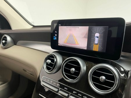 2020 Mercedes-Benz GLC Class GLC 220D 4MATIC AUTO €34,990 thumbnail