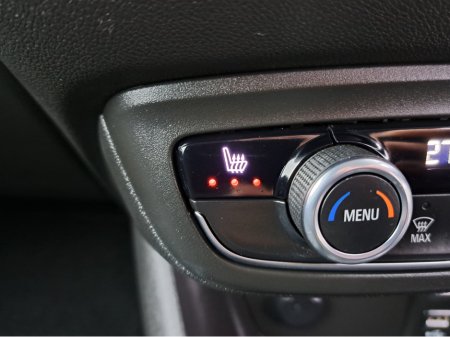 2022 Opel Crossland ULTIMATE 1.2TURBO 110BHP **LEATHER/SUEDE INTERIOR** €19,950 thumbnail