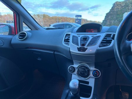 2010 Ford Fiesta 1.25 82 PS Style €5,250 thumbnail