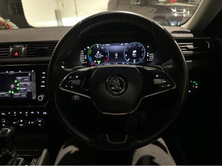 2023 Skoda Superb ESTATE E-HYBRID AUTOMATIC €29,950 thumbnail