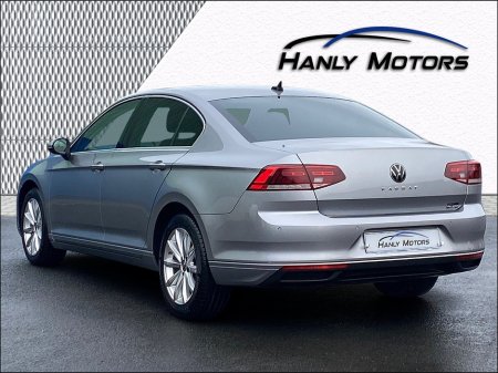 2022 Volkswagen Passat BUSINESS 2.0 TDI MANUAL 6SPEED FWD 150 4DR €25,995 thumbnail