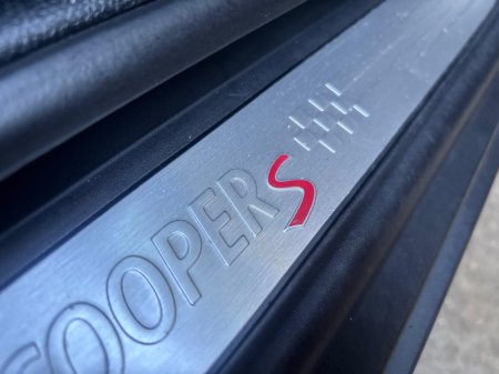 2018 MINI Hatch 2.0 COOPER S €15,950 thumbnail