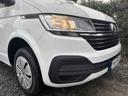 2021 Volkswagen Transporter  €19,998 thumbnail