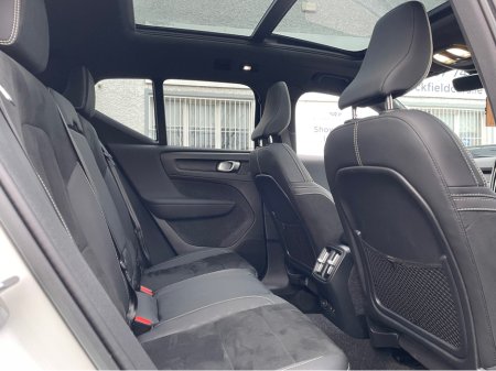 2022 Volvo XC40 ULTIMATE - 69KW BIGGER BATTERY - APPLE PLAY - 120TAX - NEW NCT €28,750 thumbnail