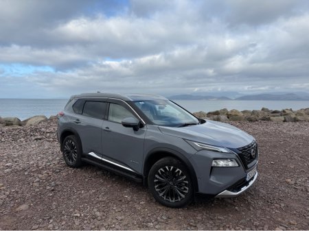 2025 Nissan X-Trail Leather Side Steps SVE Hybrid €51,995 thumbnail