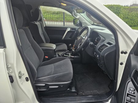 2023 Toyota Landcruiser LAND CRUISER LWB COMMERCIAL €39,950 thumbnail