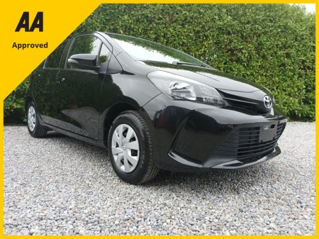 2016 Toyota Yaris 1.3 4 CYLINDER AUTO UNMARKED INSIDE AND OUT ONLY 43316KMS 6 SERVICE HISTORY STAMPS FACTORY IMMOBILISER PROXOIMITY KEY REVERSE CAMERA ANDROID AUTO / APPLE CAR PLAY TOUCH SCREEN RADIO 2 YEARS NCT €12,995