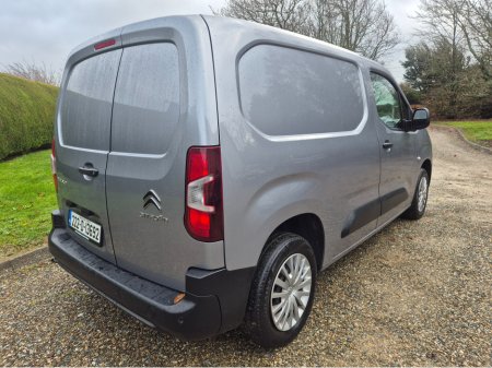 2022 Citroen Berlingo ENT BLUEHDI 100 MWB 6 650KG MY22 €16,250 thumbnail