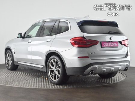 2021 BMW X3 xDrive30e xLine €42,880