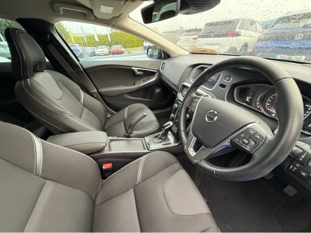 2019 Volvo V40 MOMENTUM - D4 2.0L DIESEL - AUTO - 12M WARRANTY - CAR: 1616 thumbnail