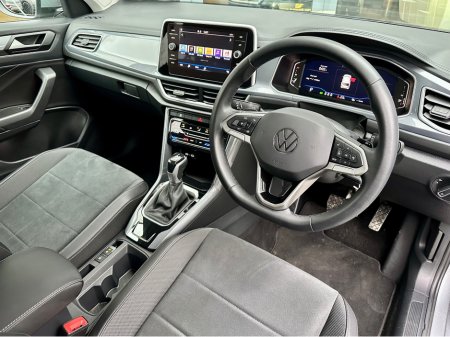 2023 Volkswagen T-Roc ++JUST 6K KML++ STYLE 1.5 TSI D7F 150HP thumbnail