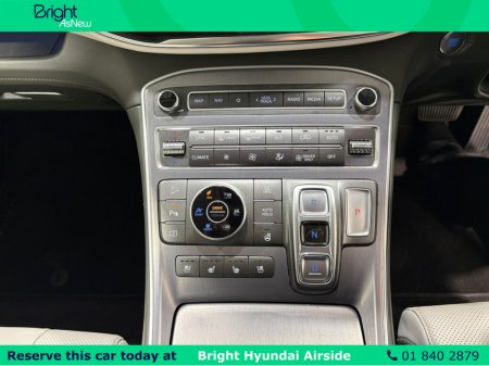 2021 Hyundai Santa Fe PHEV 5DR AUTO €38,950 thumbnail