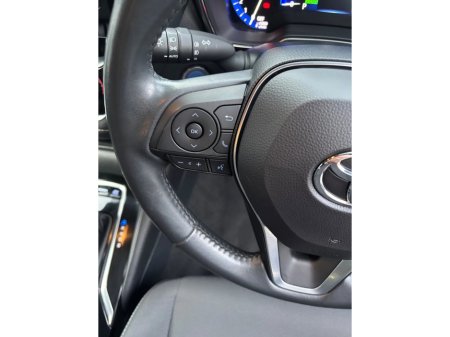 2022 Toyota Corolla 1.8 Hybrid Luna Saloon €20,750 thumbnail