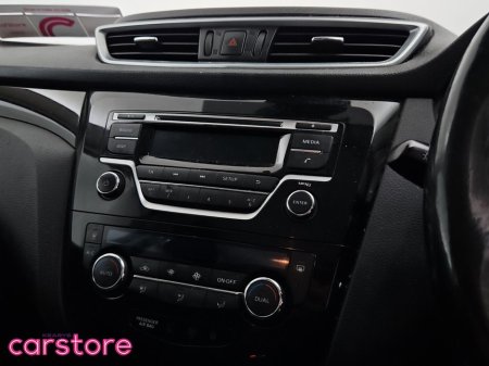 2017 Nissan Qashqai 1.2 PET XE €15,888 thumbnail