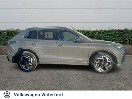 2025 Volkswagen Tiguan R-LINE 75 2.0TDI DSG 150HP €54,975