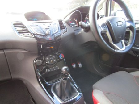 2016 Ford Fiesta Zetec-s 1.0 125PS S/s5spd 3DR €10,950 thumbnail