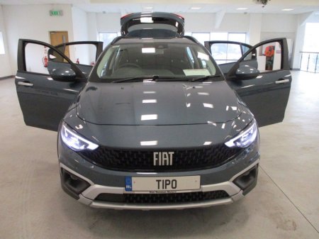 2025 Fiat Tipo Tipo Cross 1.5 MHEV 130HP €34,145 thumbnail