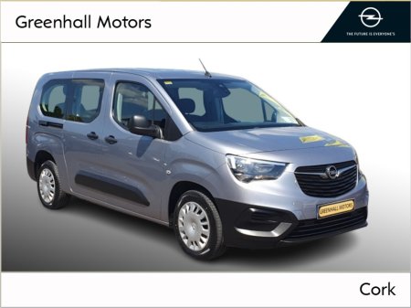 2021 Opel Combo LIFE L2H1 1.5 €26,500