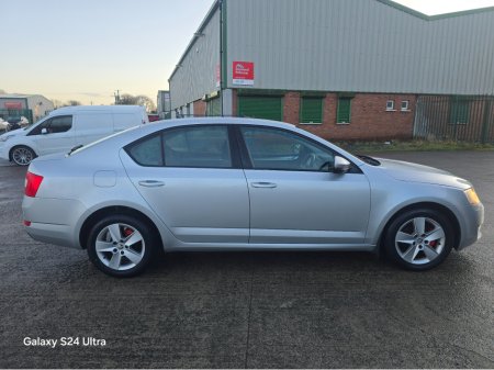2015 Skoda Octavia AMBITION 1.6 TDI 105HP DSG 4 4DR AUTO €9,750 thumbnail